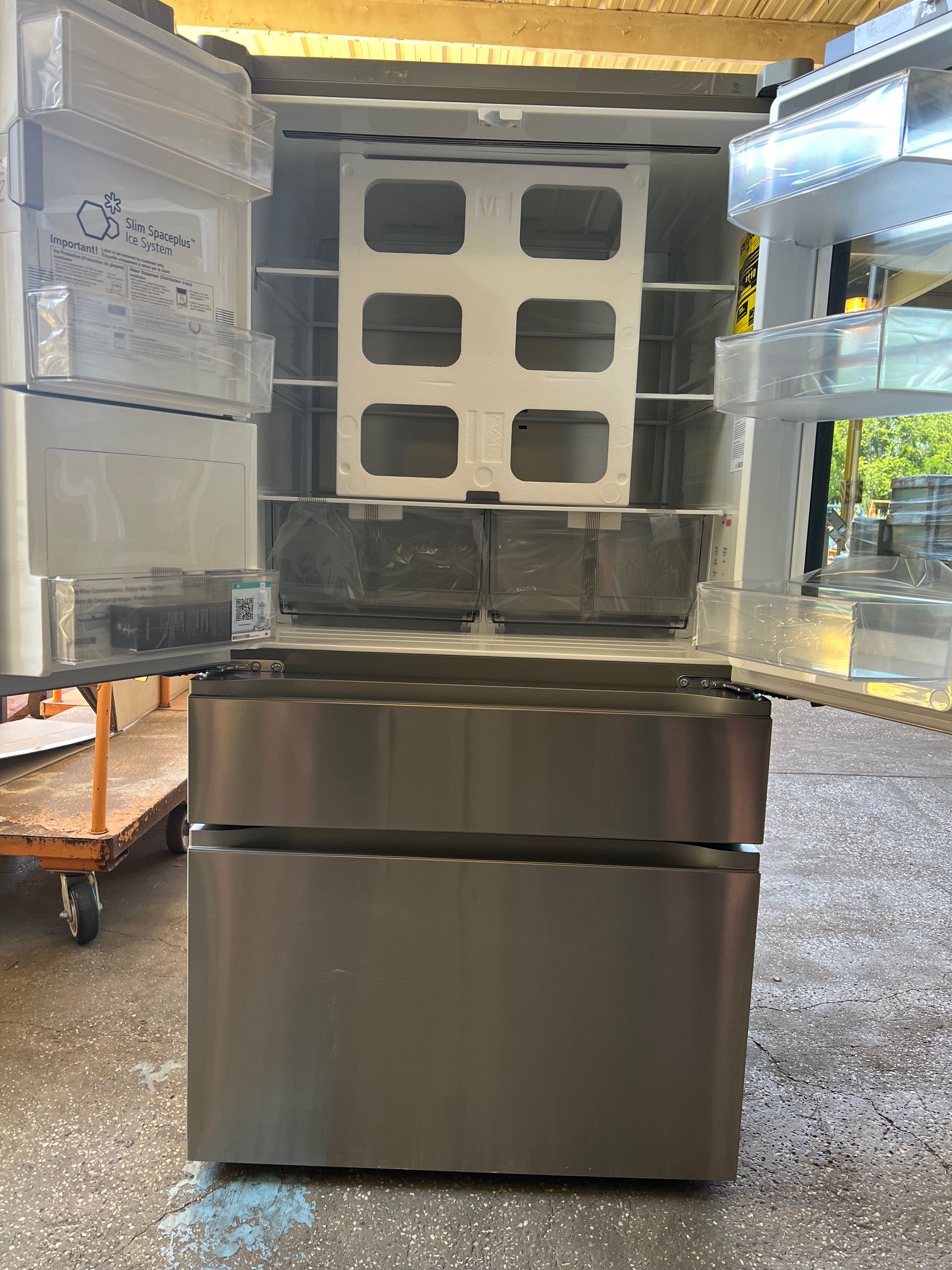 LG 29 cu. ft. SMART MyColor InstaView 4-Door French Door Refrigerator in Stainless Steel